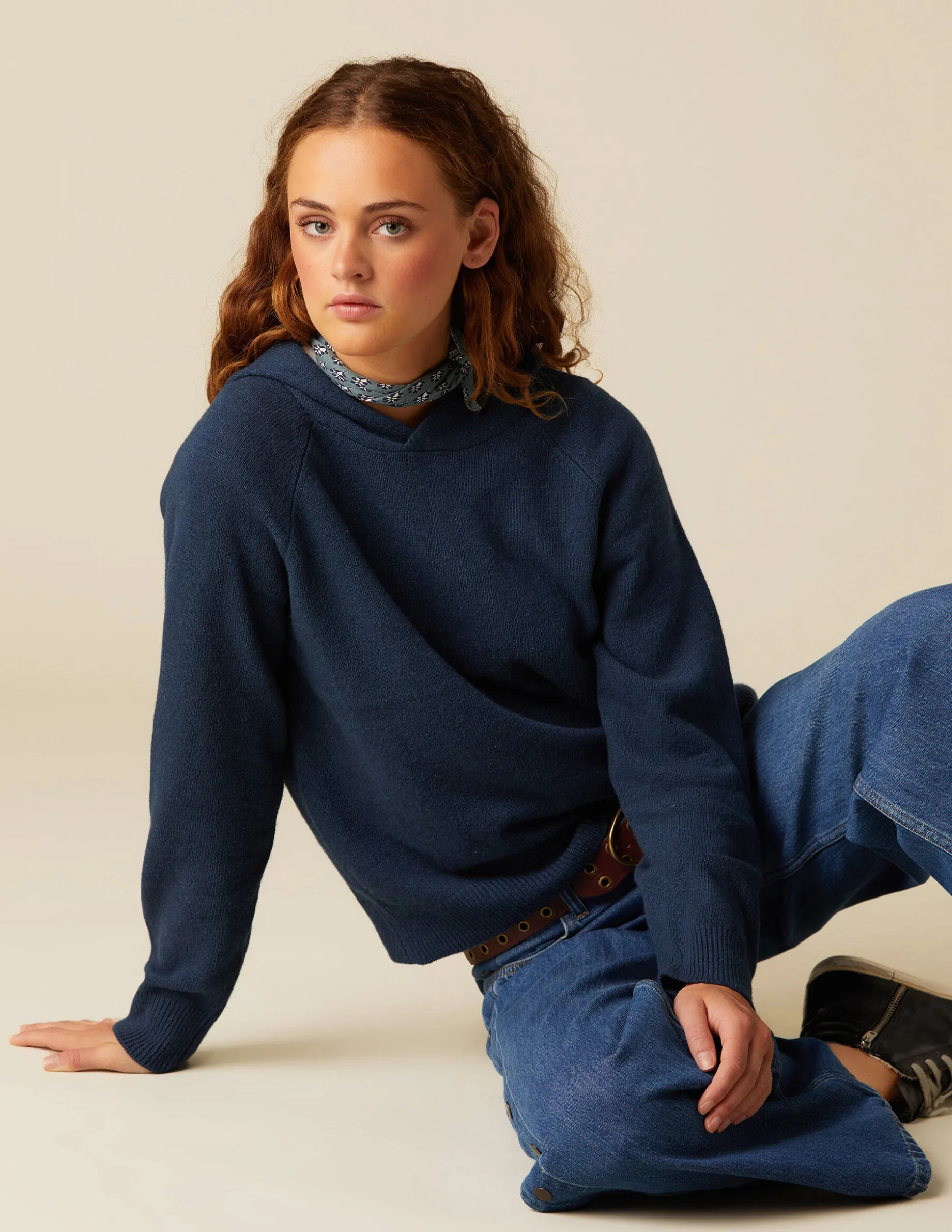 Outlet NÍCOLI JERSEY AZUL OSCURO CAPUCHA Azulesoscuros