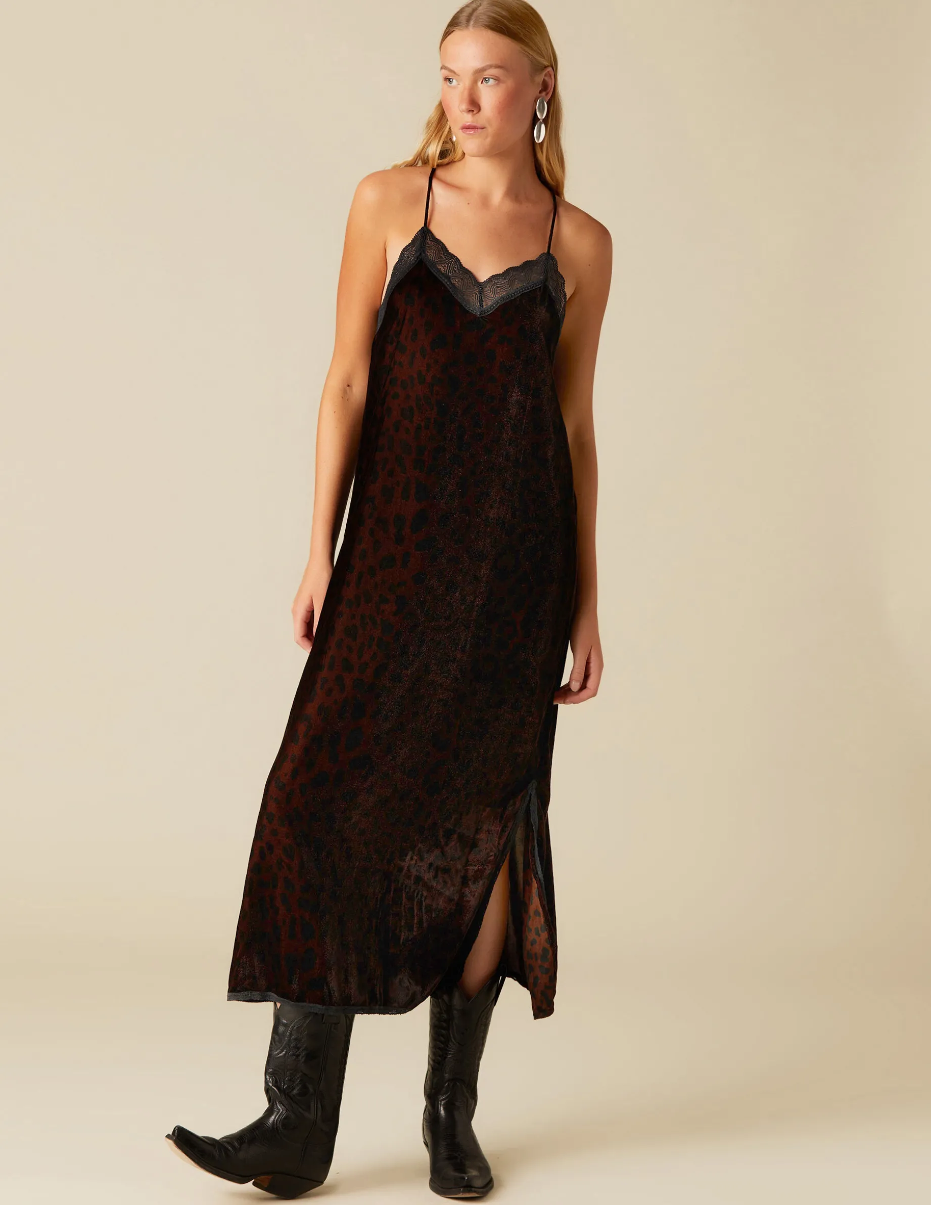 Shop NÍCOLI VESTIDO LENCERO ANIMAL PRINT Marrones